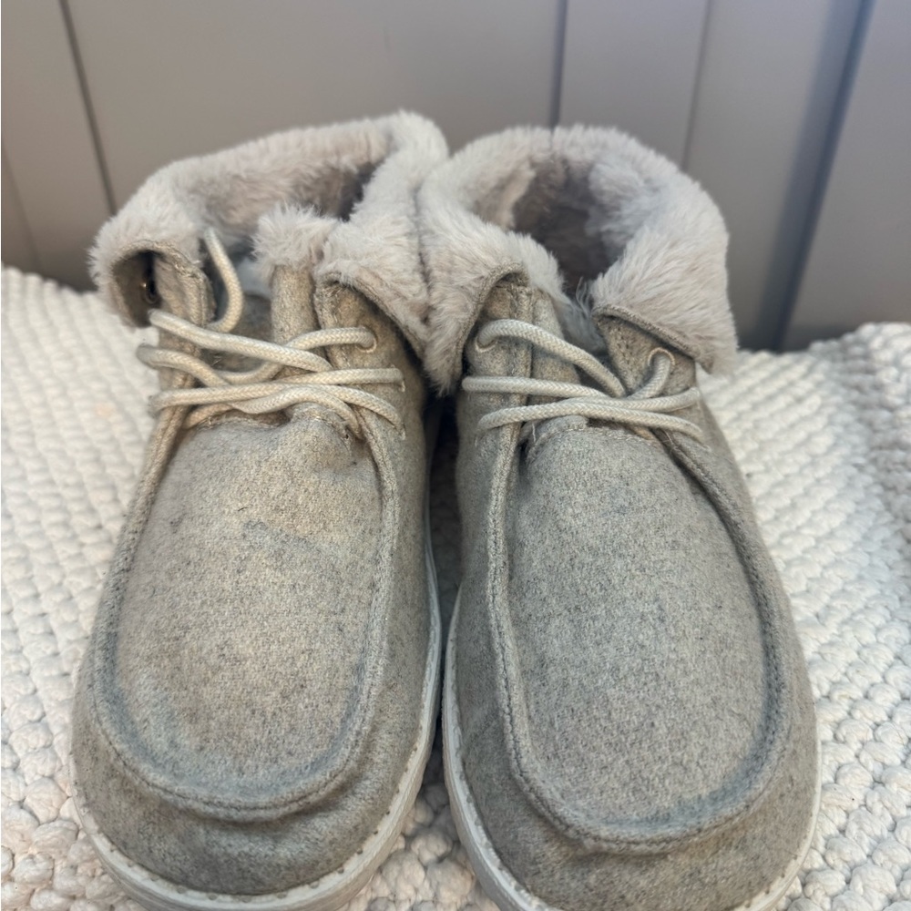 Hey Dude Britt Women's Fur-Lined Shoes